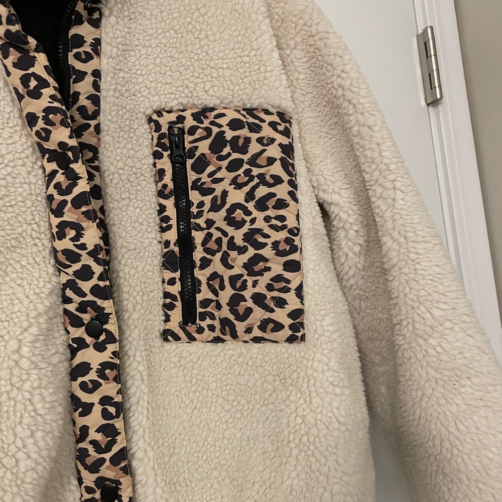 Rails Dean Fuzzy Leopard Print Trim Jacket - Cream animal print - Picture 4 of 8